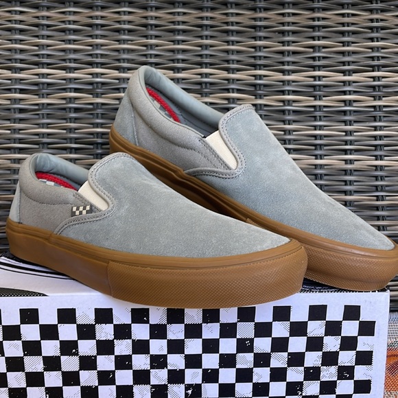 Vans Men’s Skate Slip-On Grey/Gum
VN0A5FCAN3Z
Sneakers - Picture 4 of 16